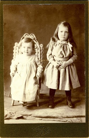 Unknown children (from Boileau Family collection).   (Submitter Steve Larson)